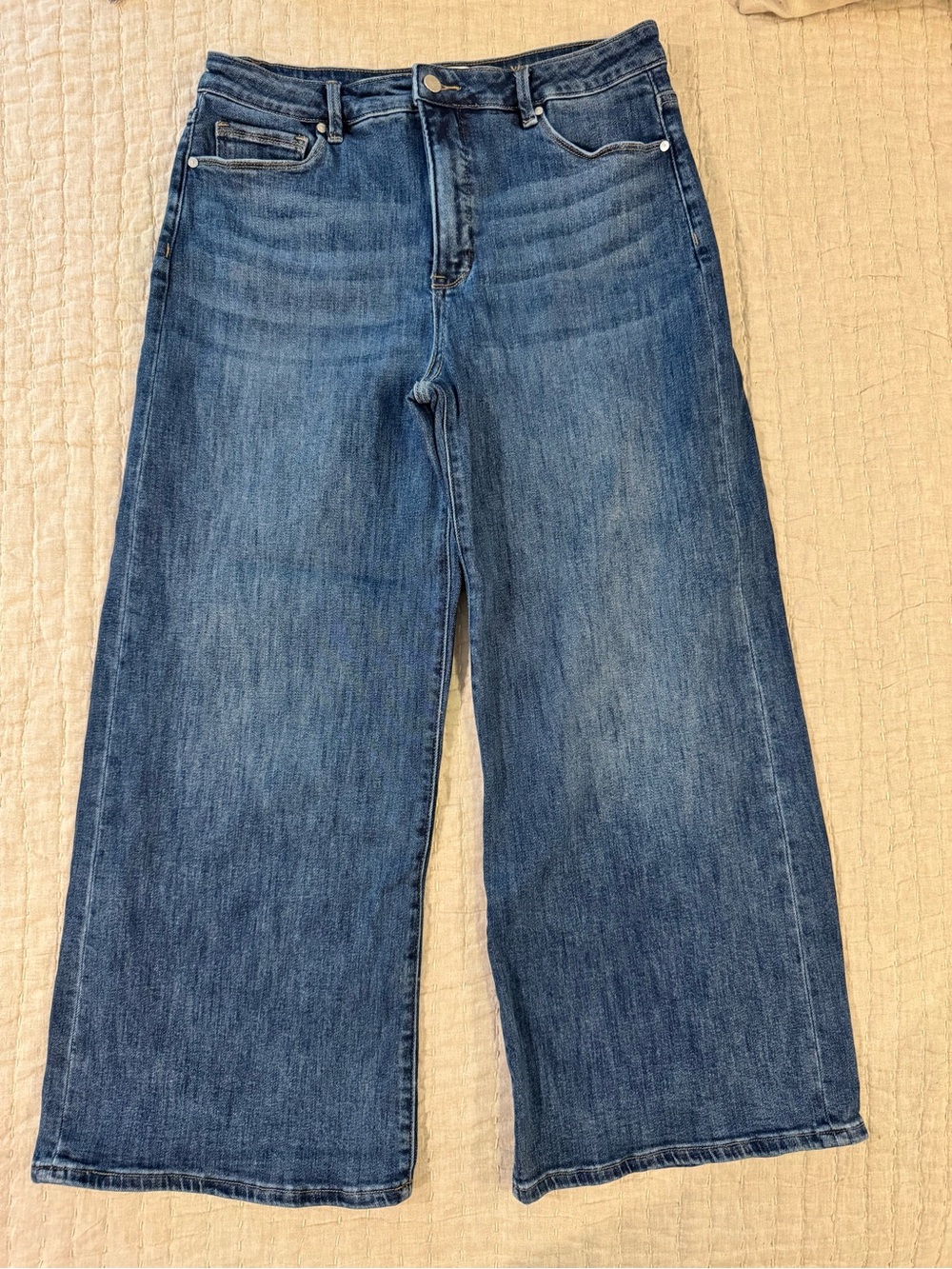 Moco Boutique Wide Leg Blue Denim Jeans, Short